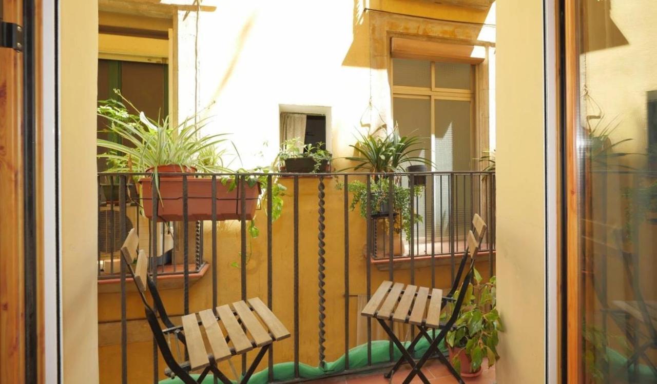 Old Town 4-bedroom Apartment